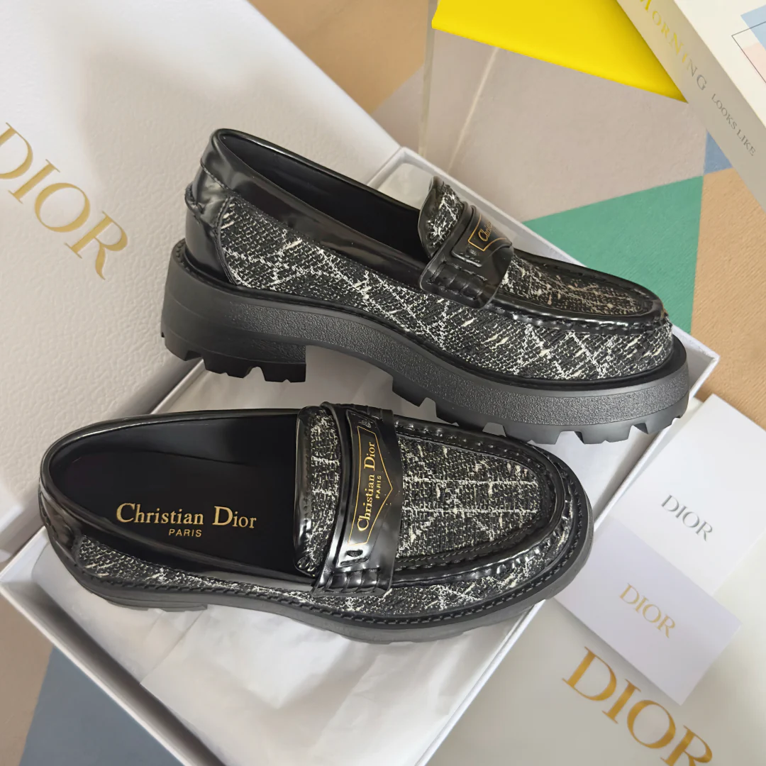 250501 New high-end, simple and fashionable loafers for girls