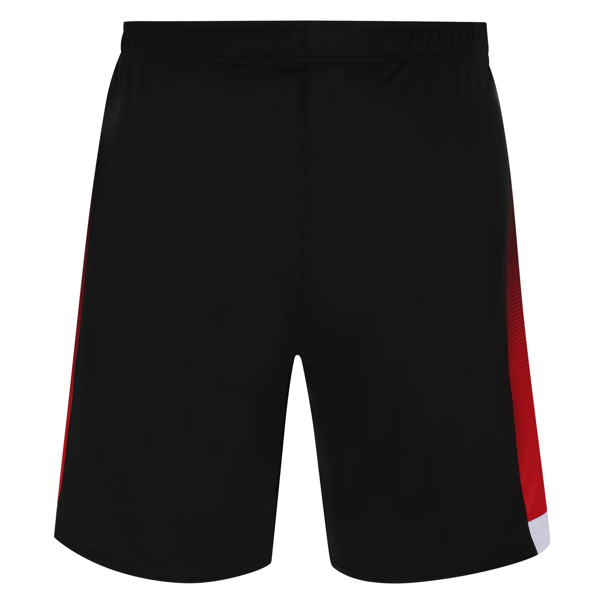 Umbro 2325 Shorts zu Hause