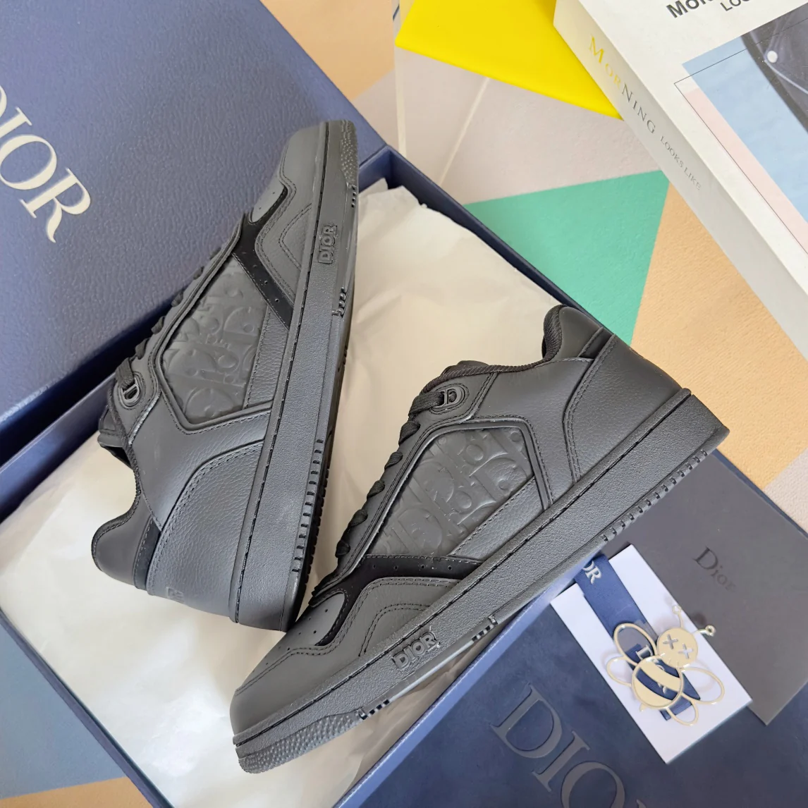 250415 New top-quality rest sports shoes and sneakers