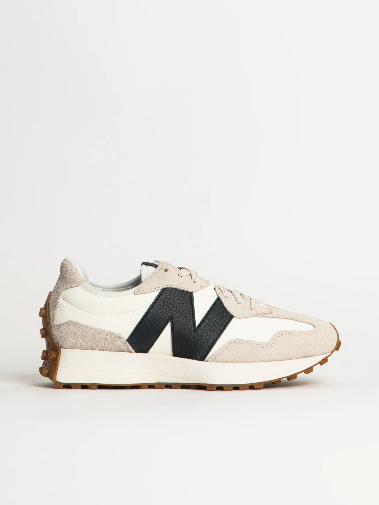Final inventoryWOMENS NEW BALANCE 327 SNEAKER