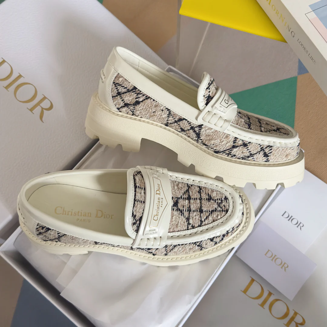 250501 New high-end, simple and fashionable loafers for girls