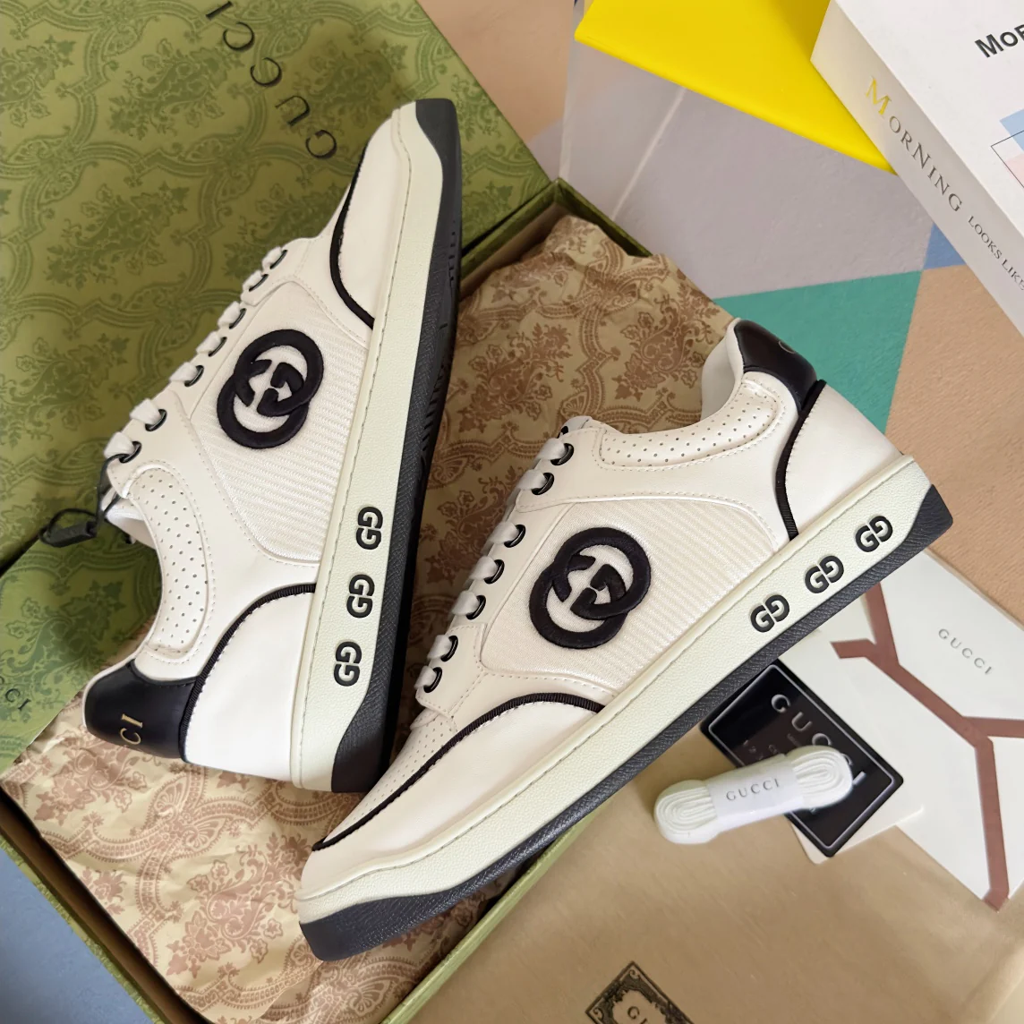 250422 New high-end and comfortable basic sports shoes