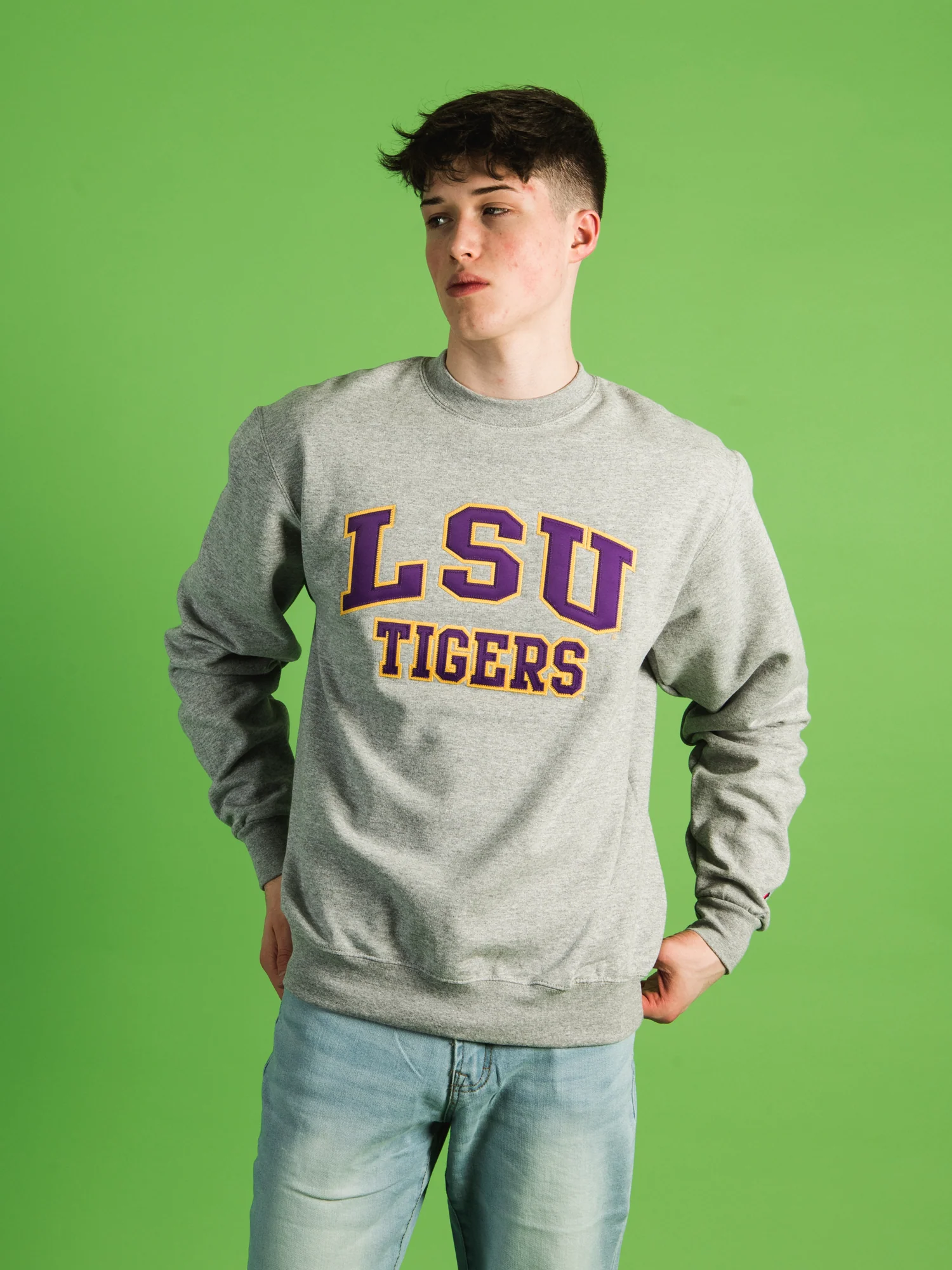 Final inventoryCHAMPION LSU CREWNECK