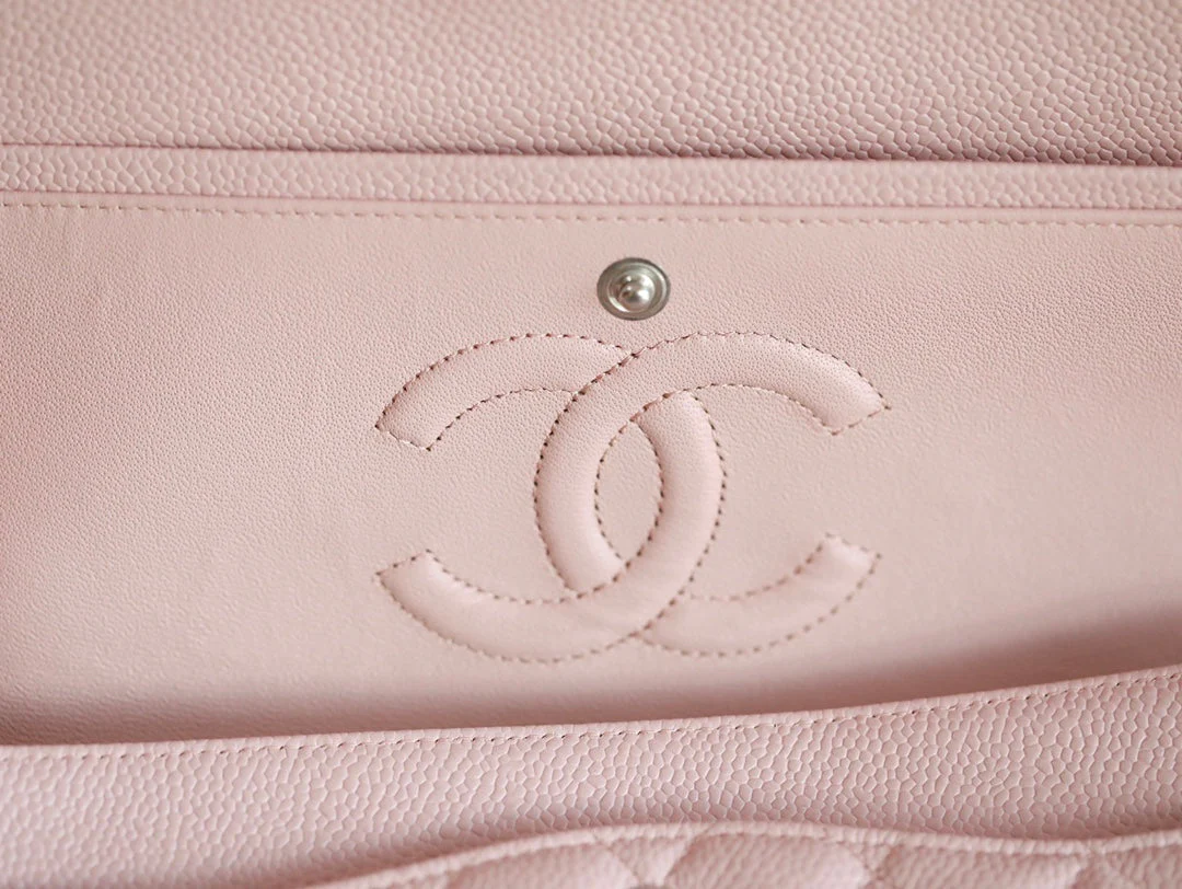 0528 Maxi Classic Handbag Grained Calfskin