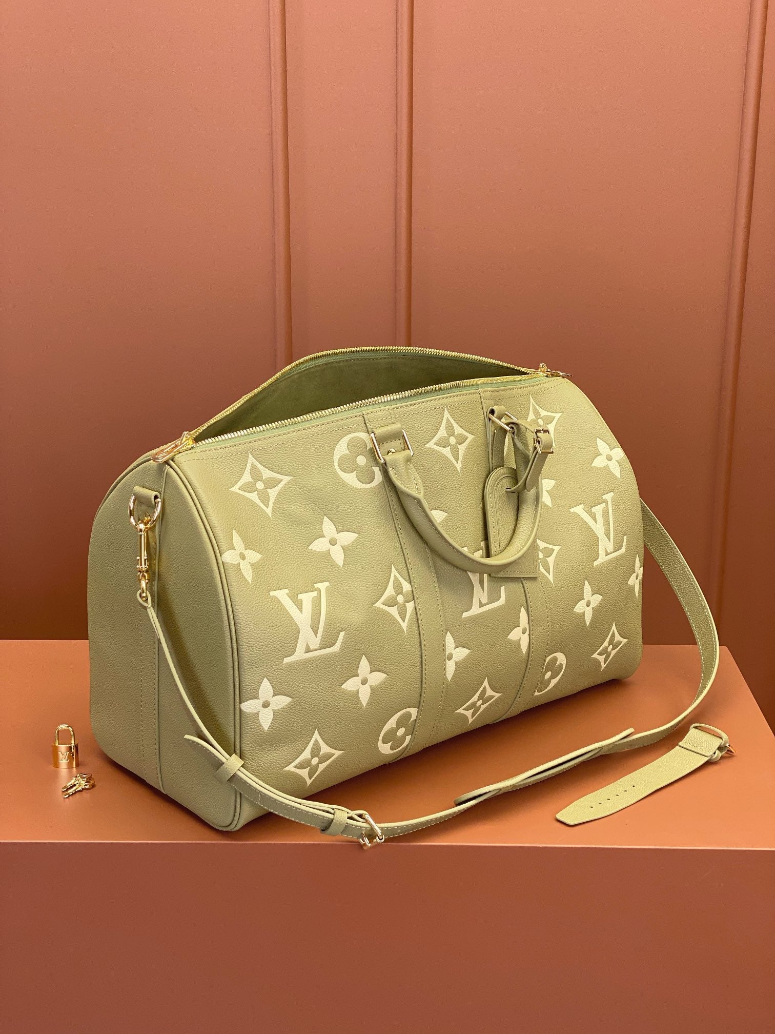 0528 Keepall Bandoulière 45 Monogram Empreinte Leather