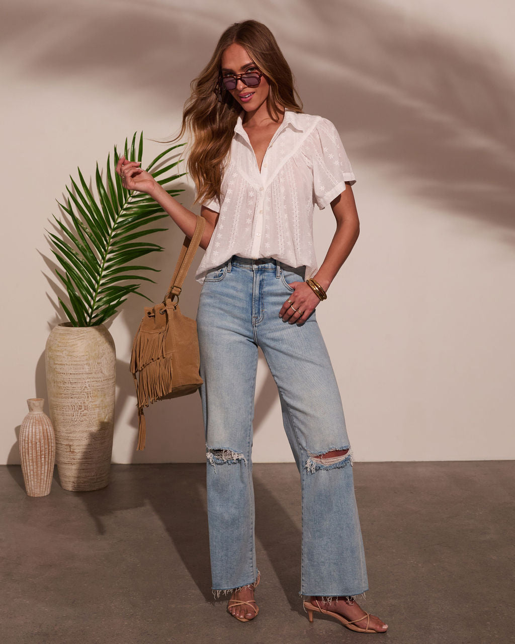 Lemin Embroidered Collared Top