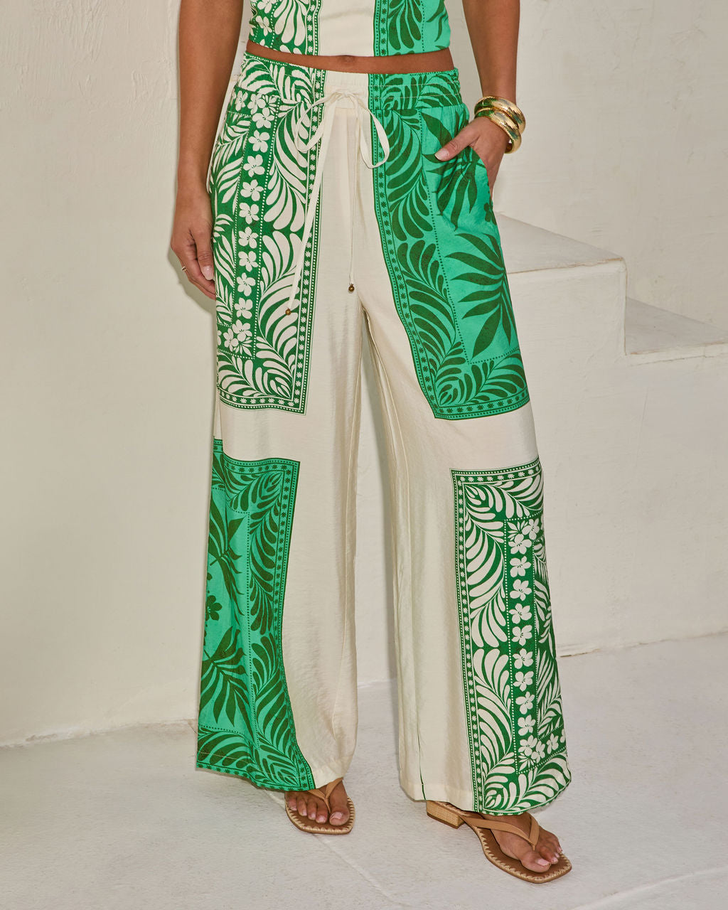 Relaxed Riviera Tropical Print Relaxed Drawstring Pant