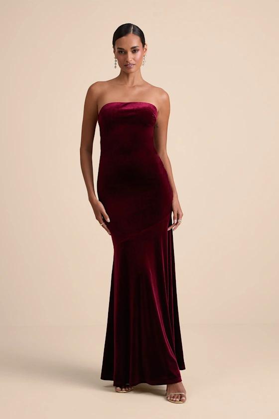 Mesmerizing Elegance Red Velvet Back Bow Maxi Dress