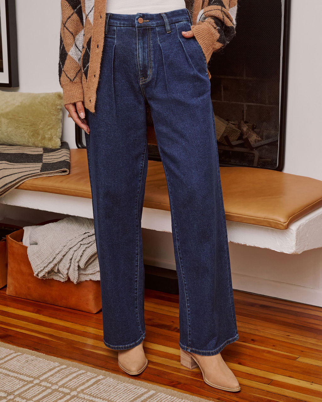 Ruey Stretch High Rise Straight Leg Pleated Jeans