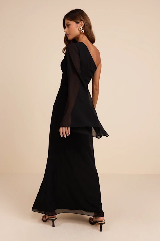 Elizabeth Black One-Shoulder Bell Sleeve Maxi Dress