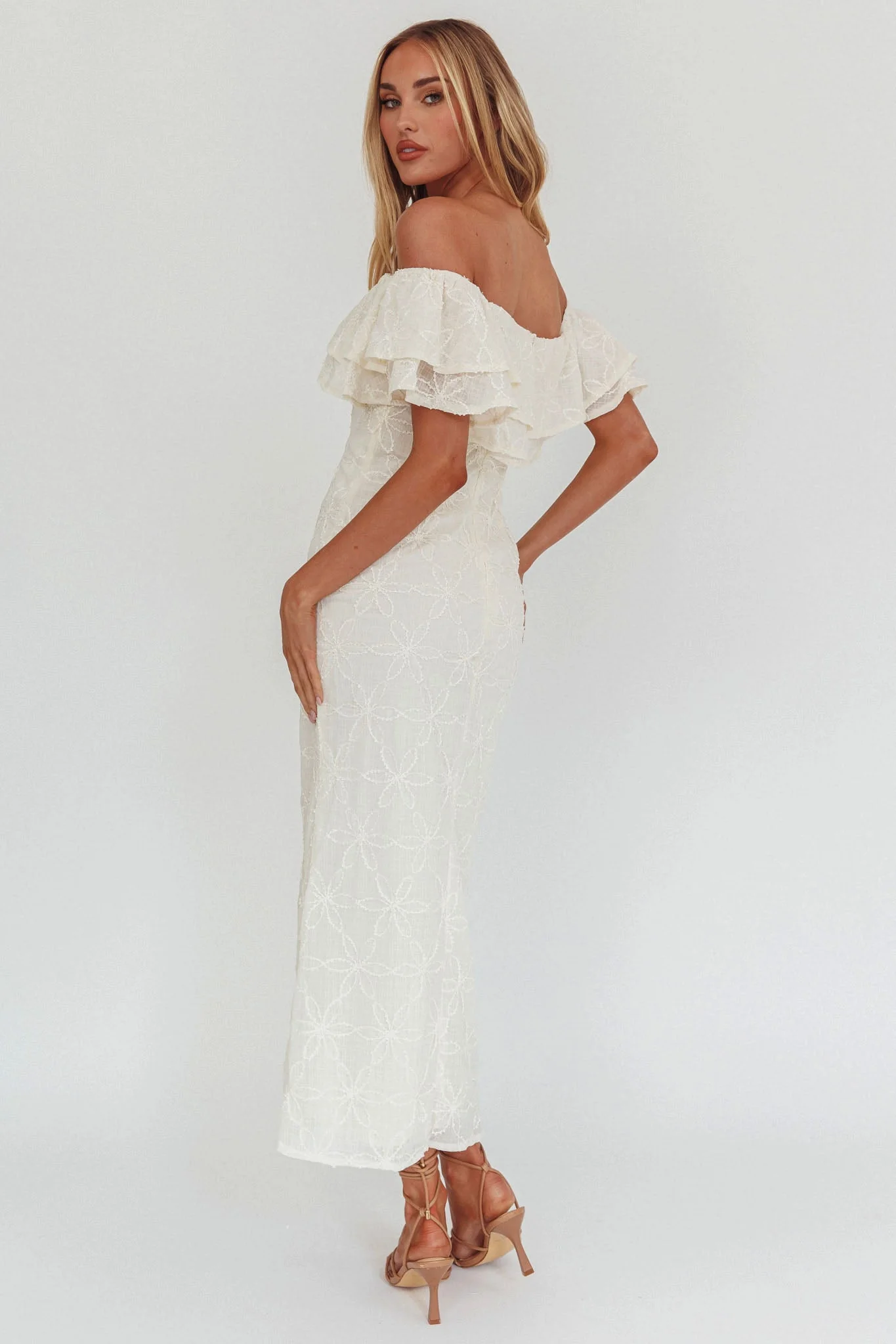 Beauty Within On-Off-Shoulder Maxi Dress Cream