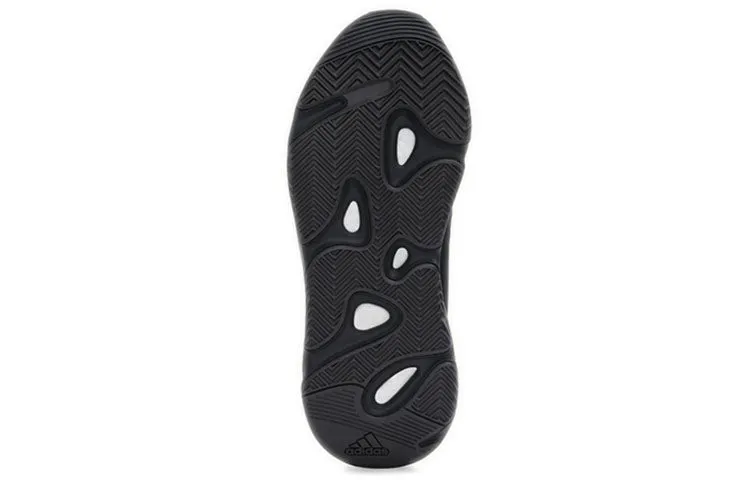 Yeethtzy Boost 700 MNVN 'Triple Black' FV4440