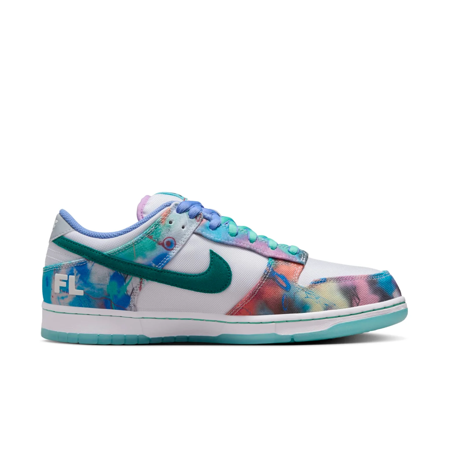 x Futura Laboratories SB Dunk Low 'Bleached Aqua' HF6061-400