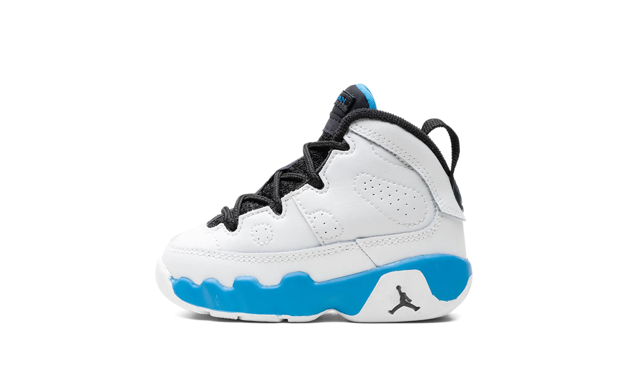 AJ 9 TD