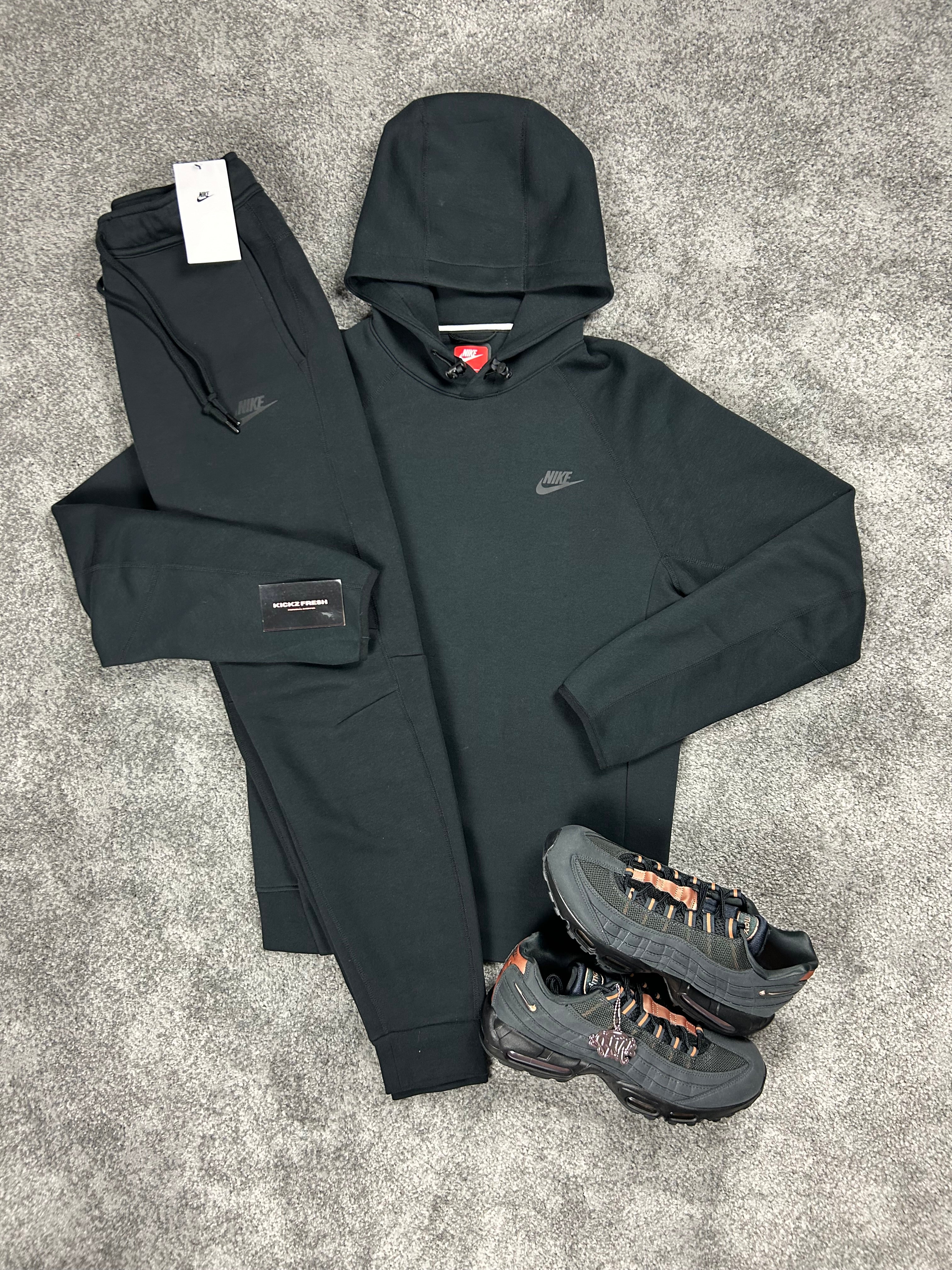 NK Tech Fleece Hoodie Black Tracksuit