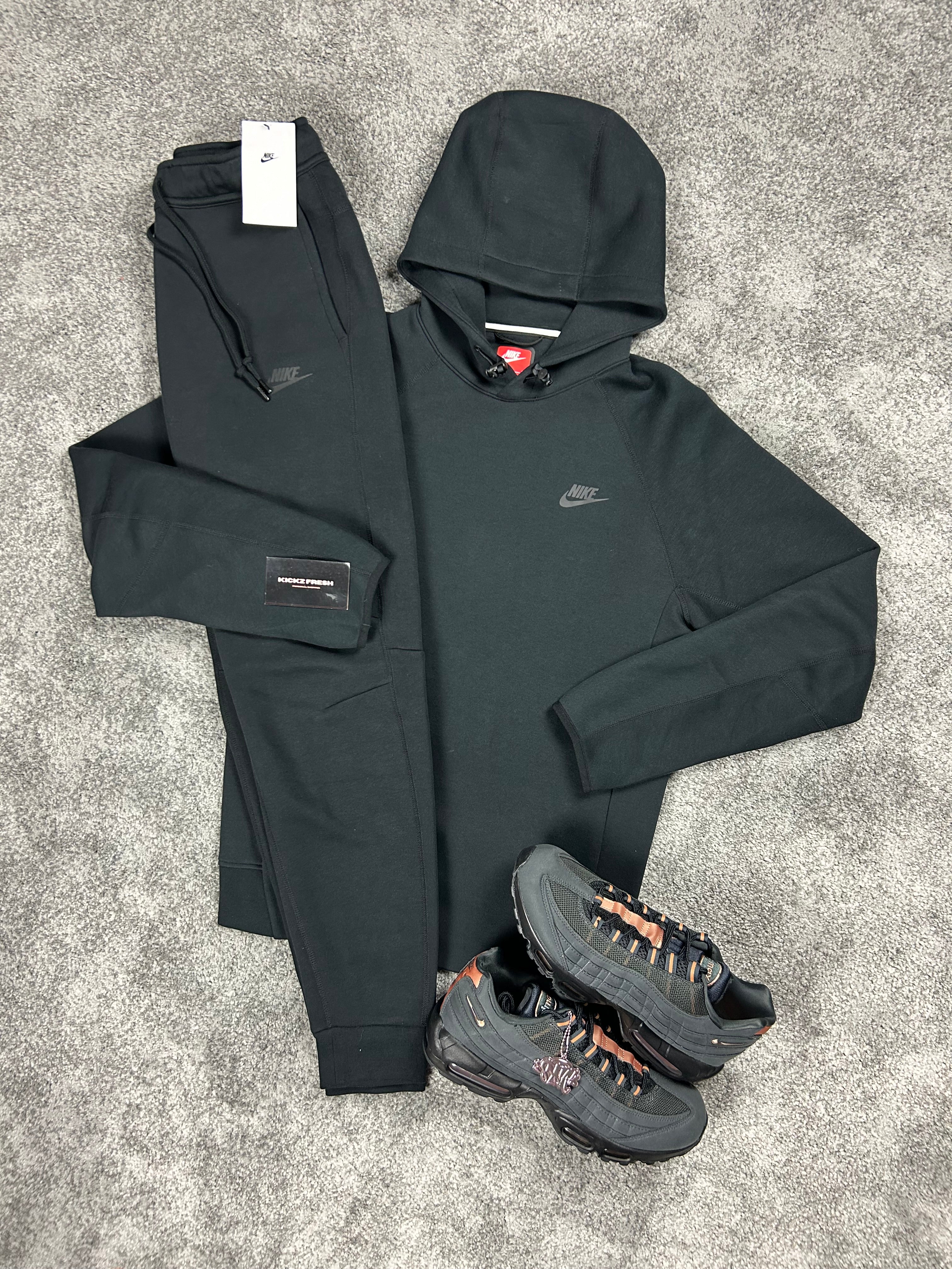 NK Tech Fleece Hoodie Black Tracksuit