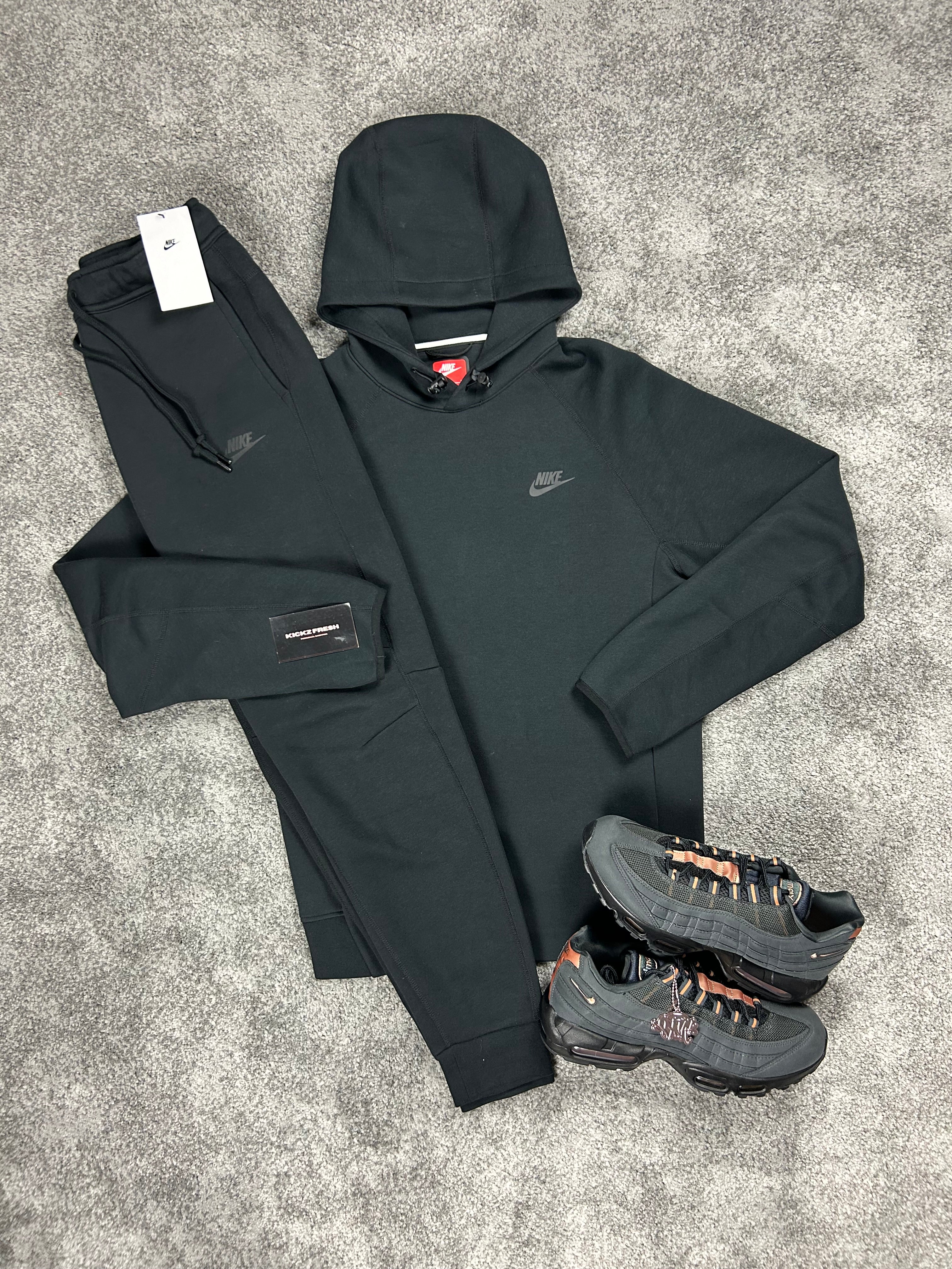 NK Tech Fleece Hoodie Black Tracksuit