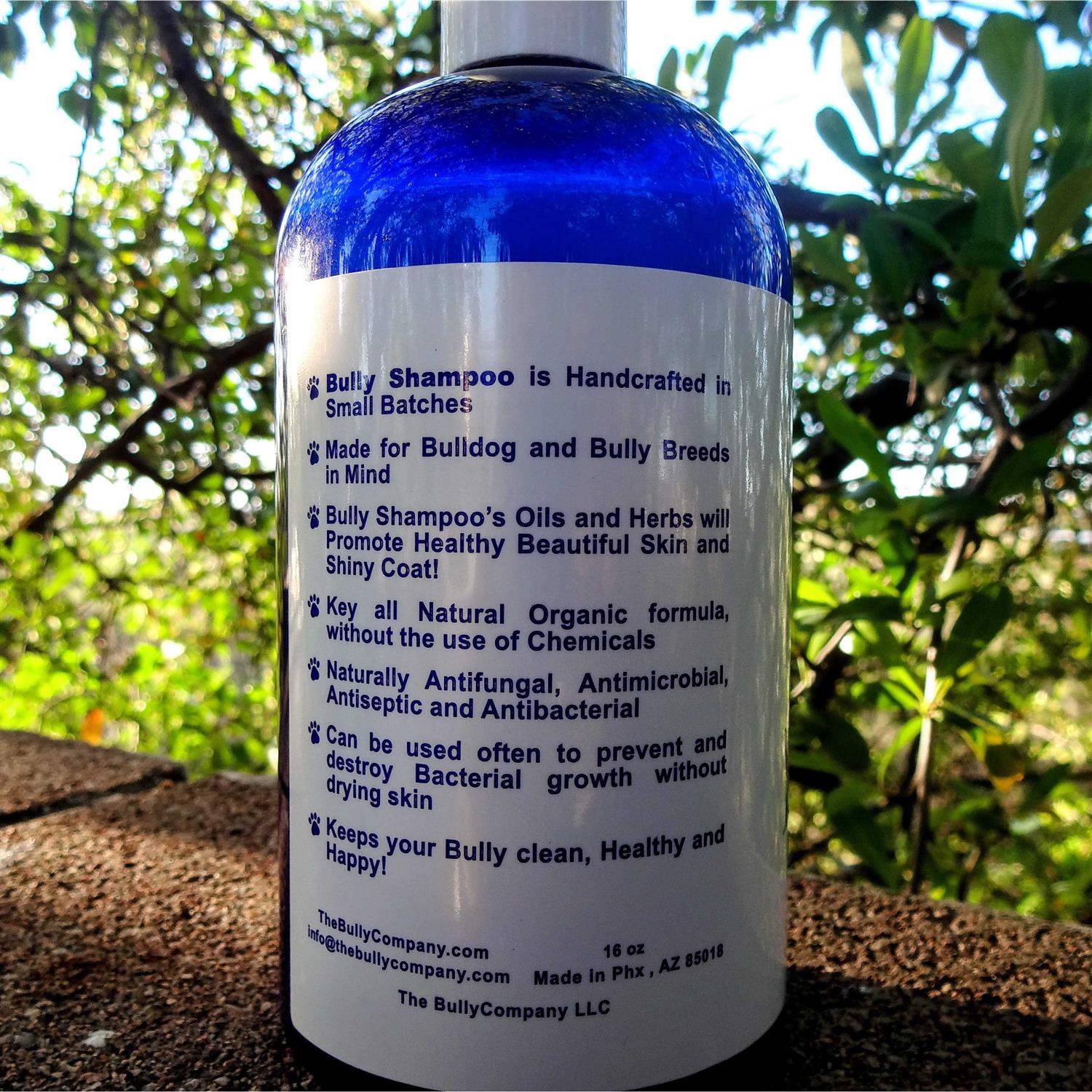 Bully Shampoo Bulldog Dog Shampoo All Natural Organic Formula Refreshing Botanical Scent. Specifically for Bulldog Breeds and Itchy Skin. Leaves