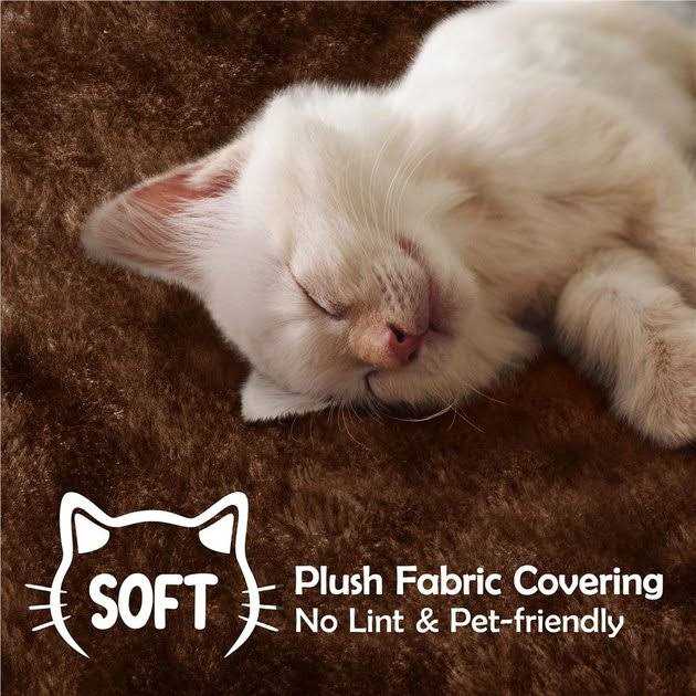 Yaheetech 57-in Plush Cat Tree & Condo