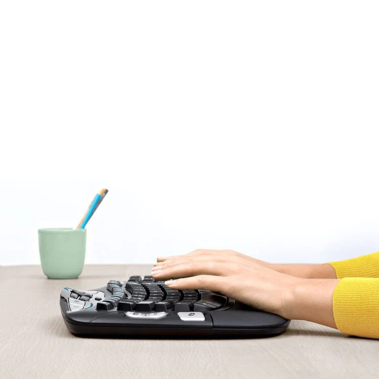 Logitech Comfort Wireless Keyboard and Mouse Combo, Full-Size, Ergonomic Design, Black