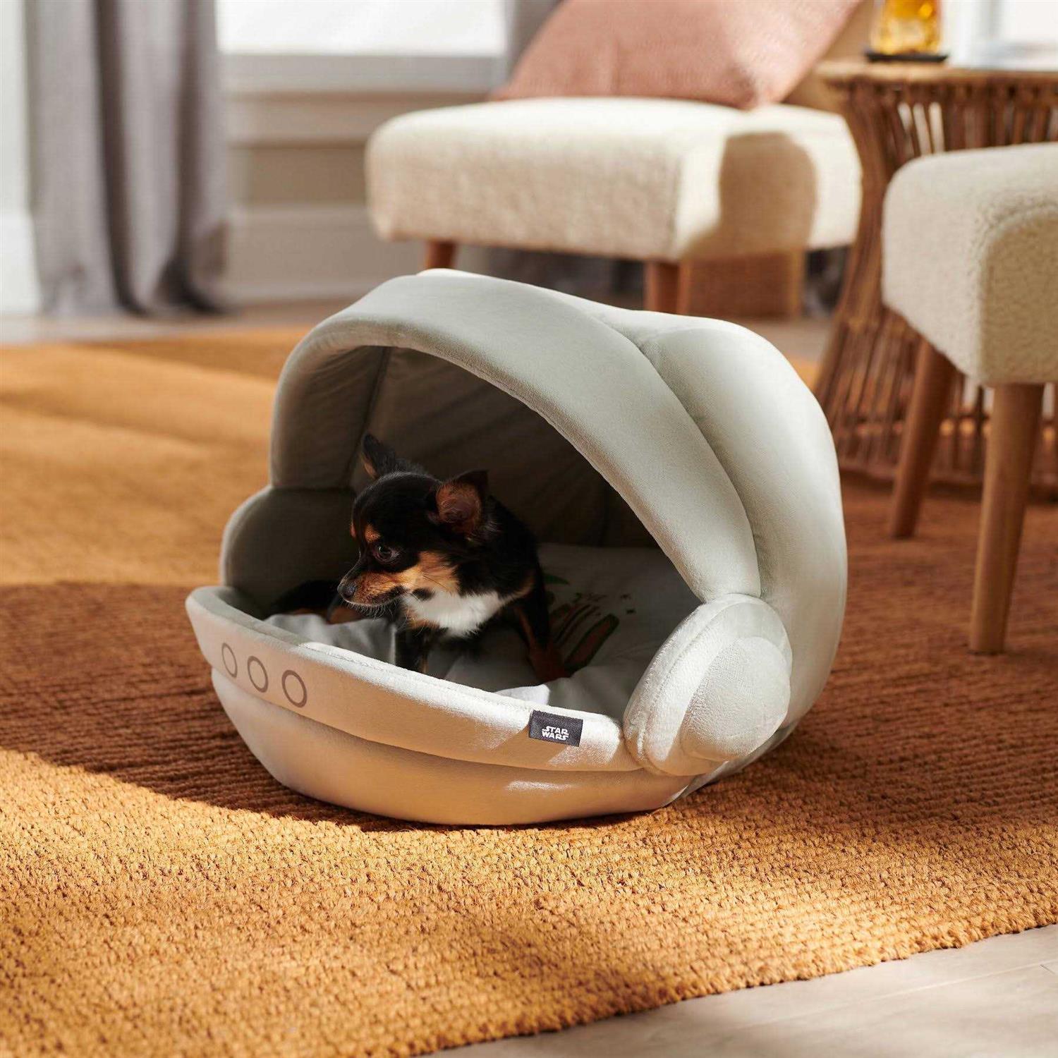 STAR WARS THE MANDALORIAN’S CHILD Pram Covered Cat & Dog Bed
