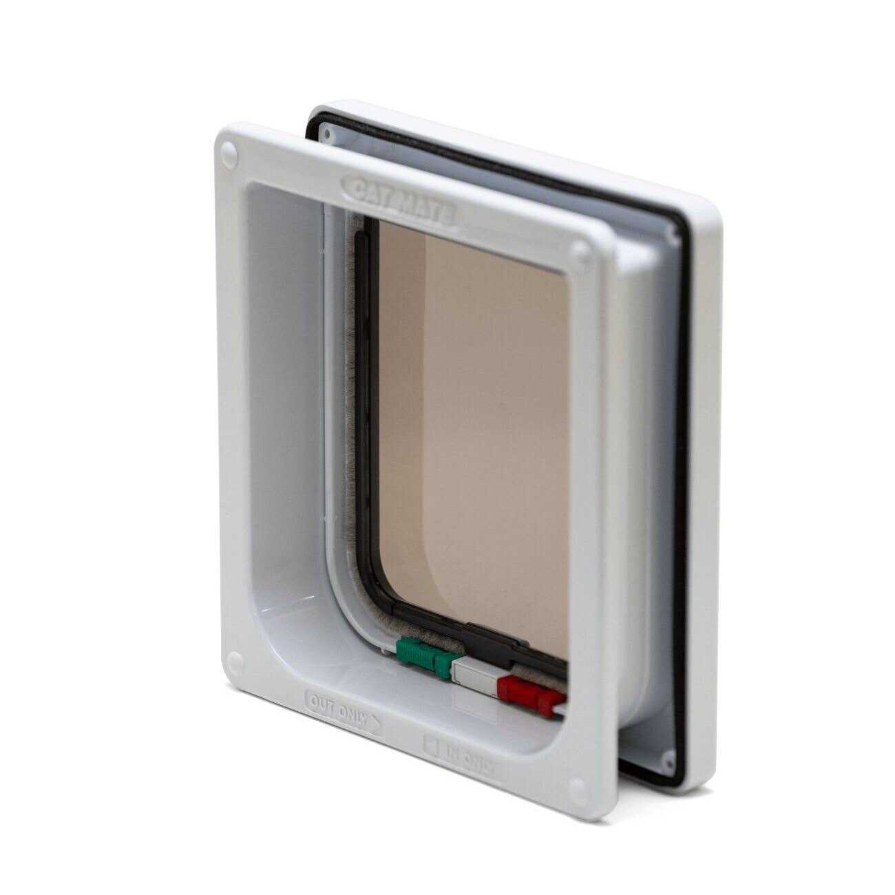 Cat Mate 4 Way Locking Cat Flap with Door Liner