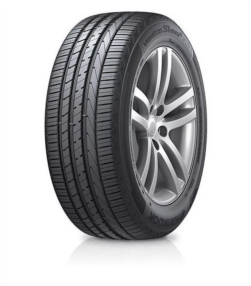 Kumho Solus TA31 205/65R16 99V Passenger Tire Fits: 2016-21 Chevrolet Malibu L. 2012-13 Toyota Camry Hybrid LE
