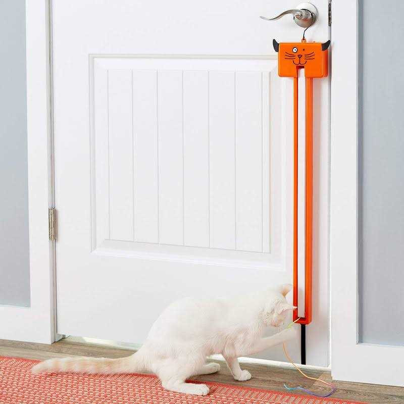 Moody Pet Fling-Ama-String Cat Toy