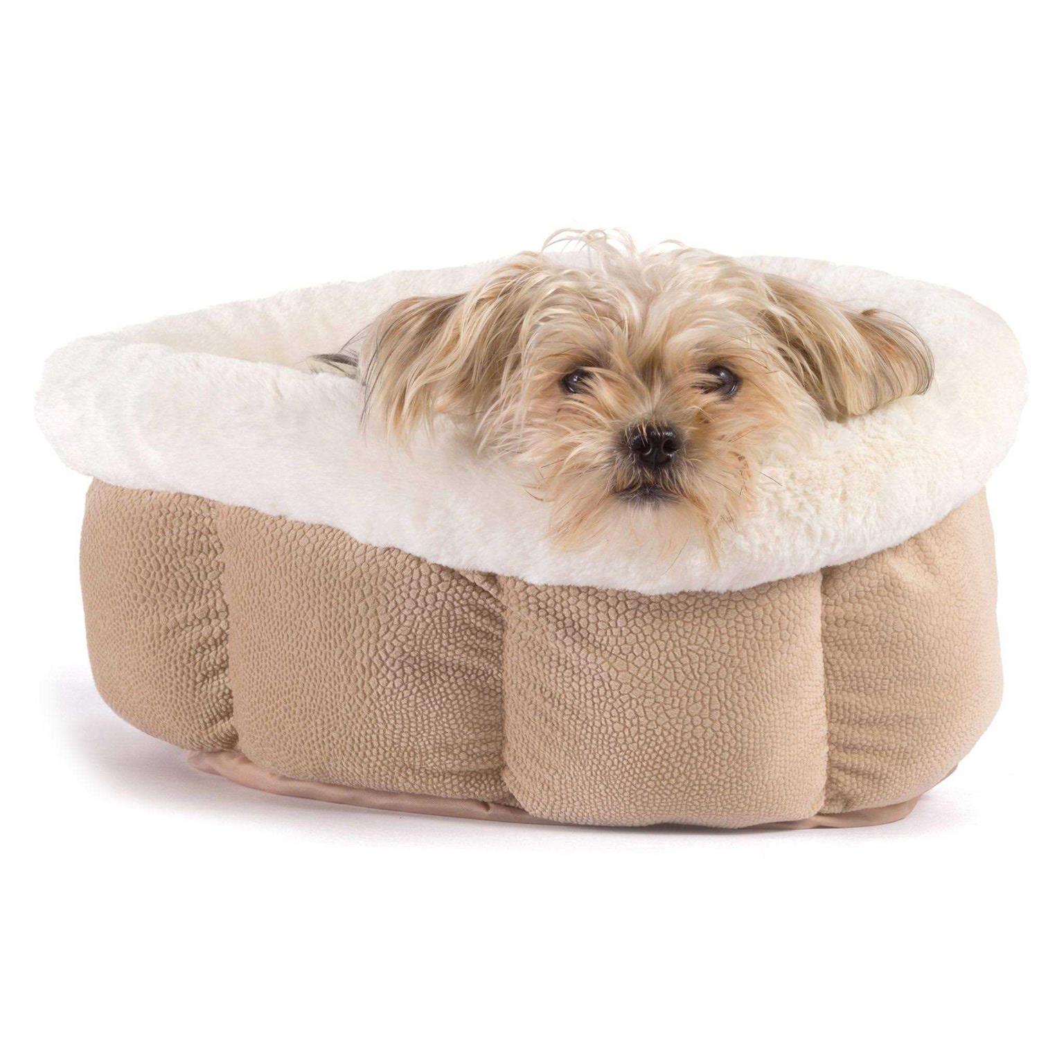 Best Friends by Sheri Cuddle Cup Ilan Dog Bed