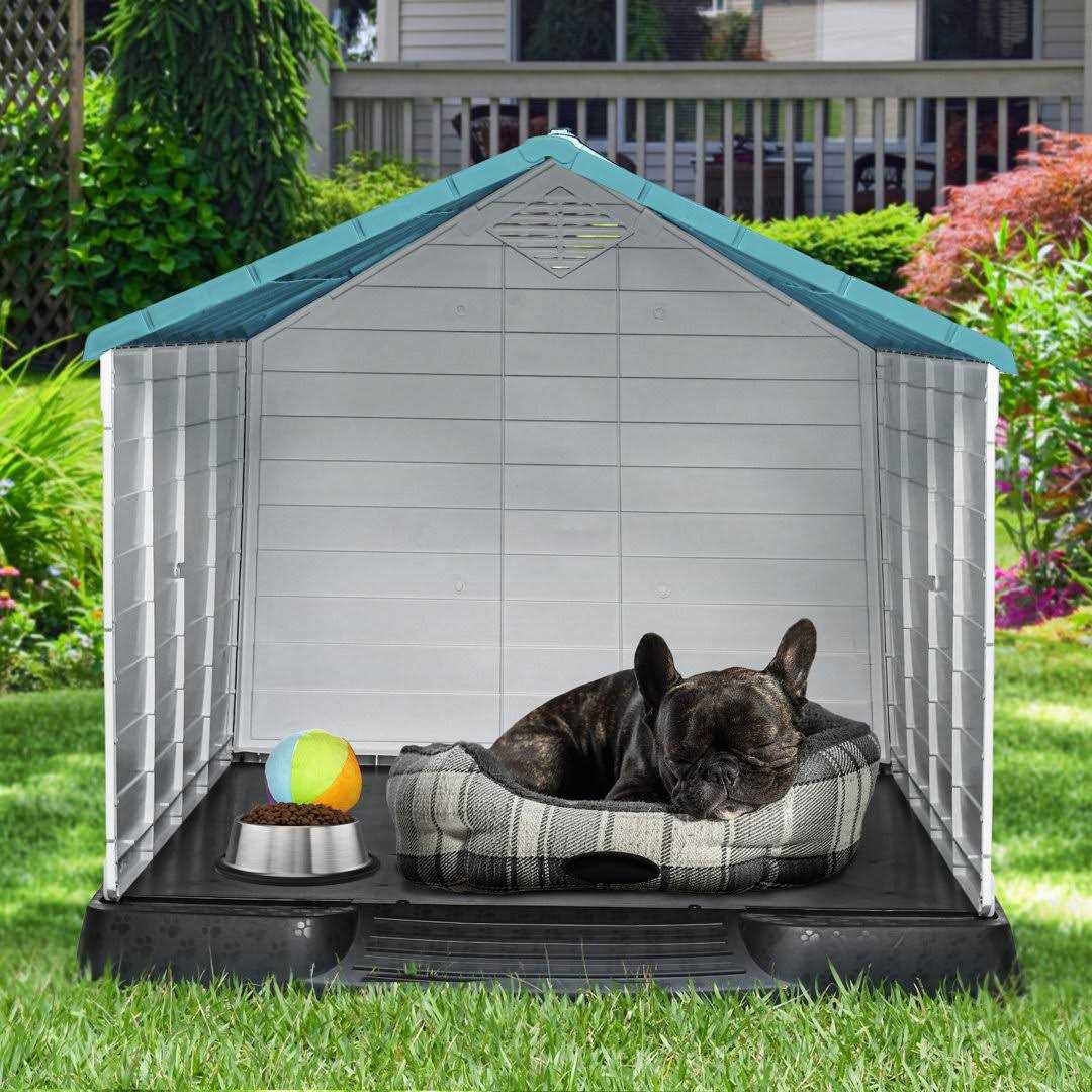 Shelia Plastic Dog House Archie & Oscar