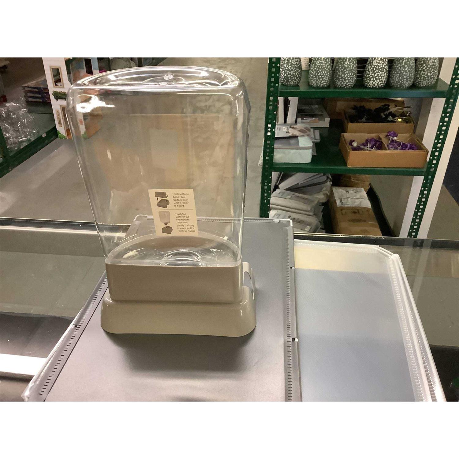 Boots & Barkley Gravity Cat Dog Waterer