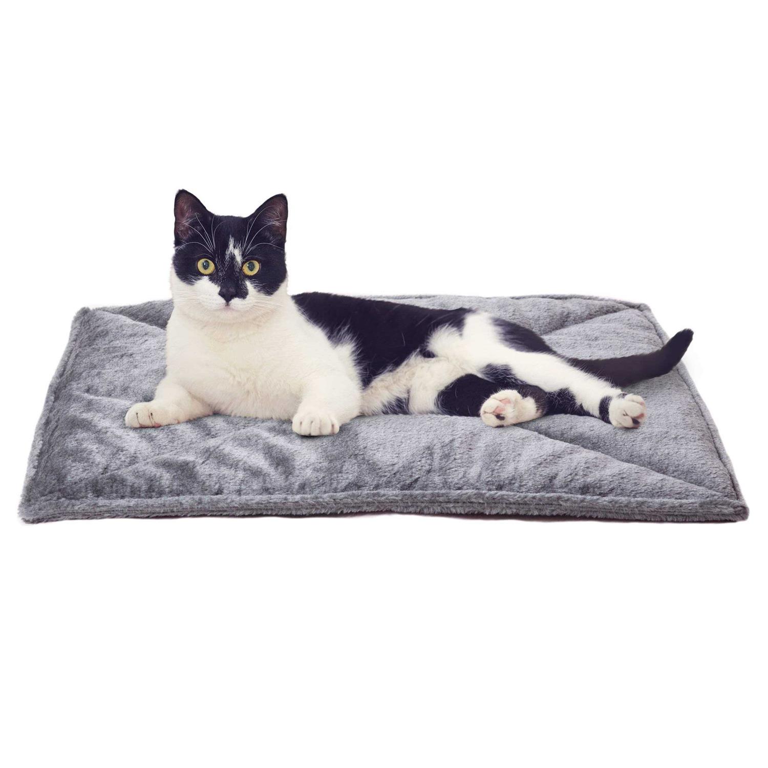 FurHaven ThermaNAP Faux Fur Self-Warming Pet Bed Mat