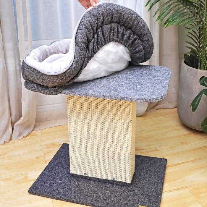 Catry Mellow Cat Bed with Sisal Scratching Post