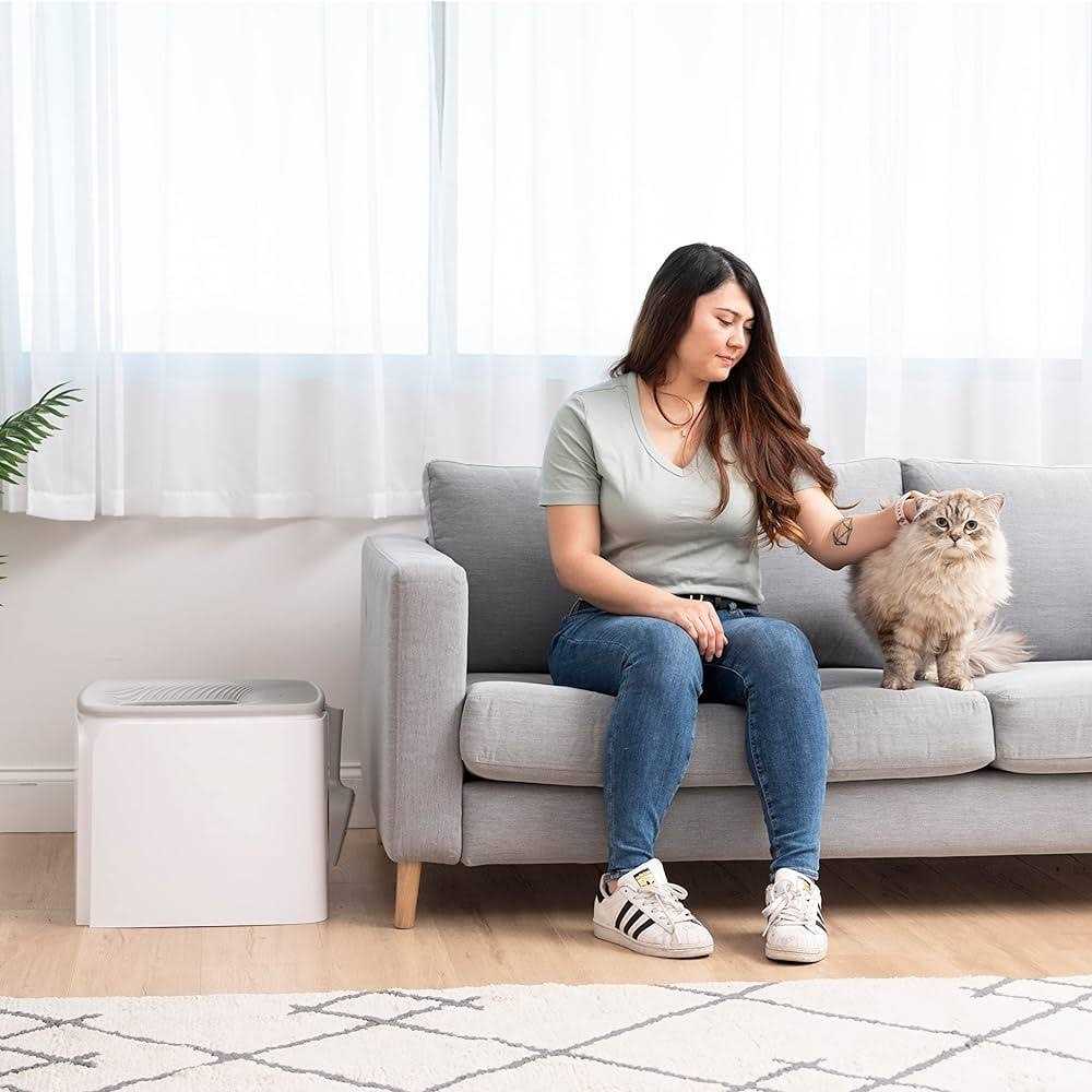 IRIS USA Premium Square Top Entry Cat Litter Box with Scoop