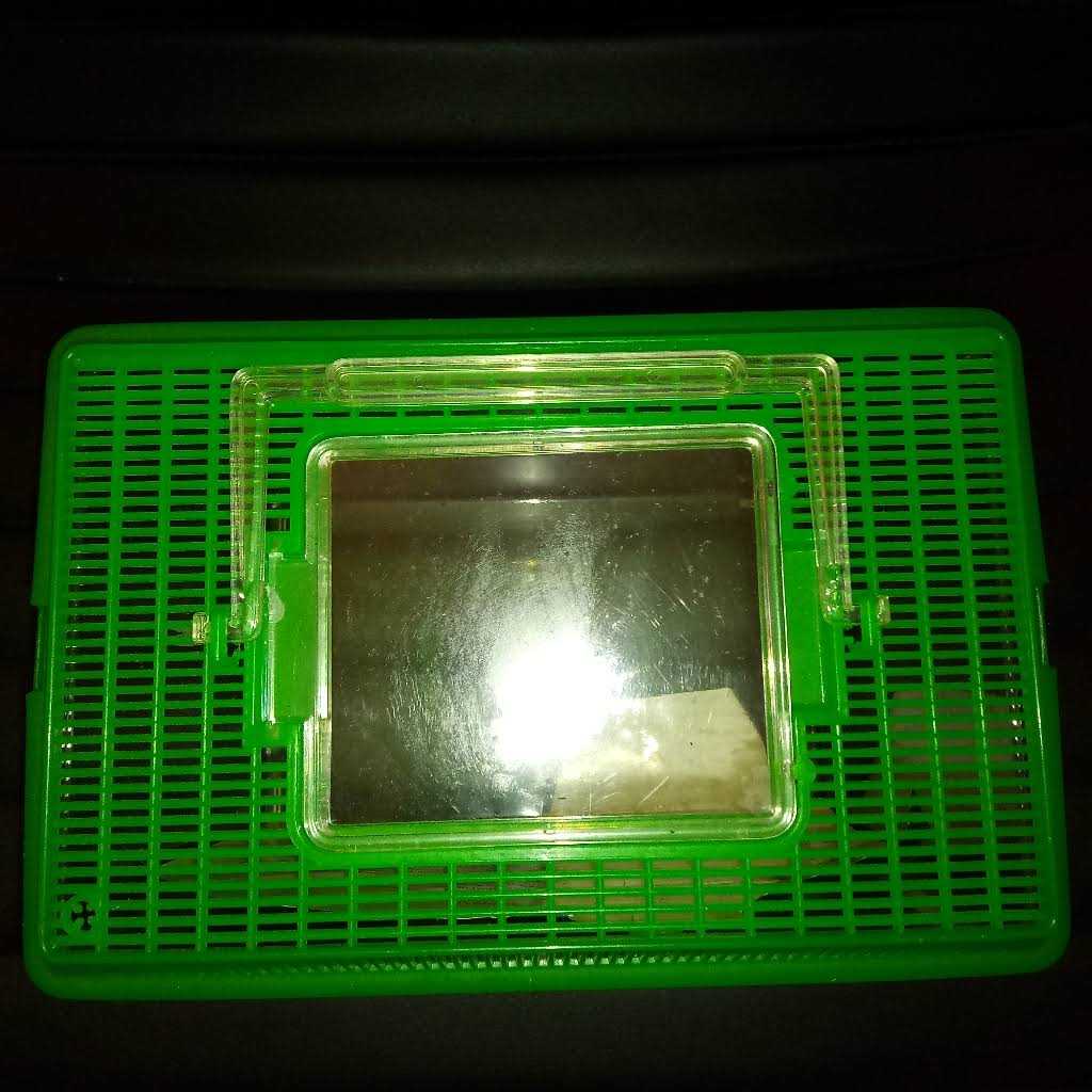 Aqua Culture Amphibians & Fish Pet Carrier for Small Animals