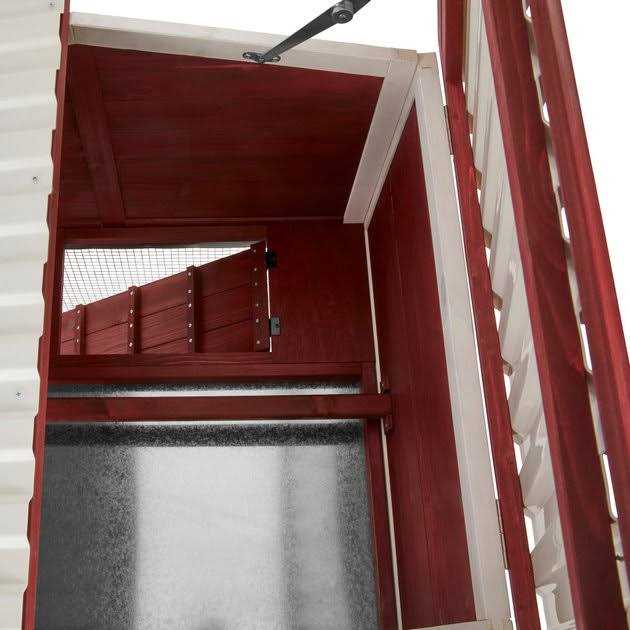 Frisco Wooden Outdoor Chicken Coop