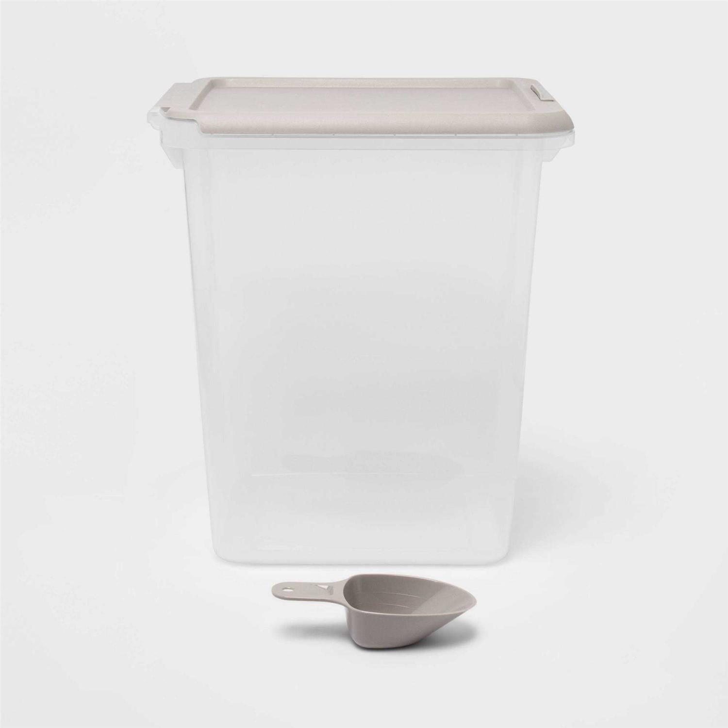 up & up Pet Food Storage Tub with Built-in Scoop