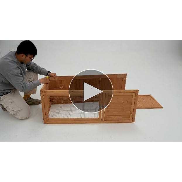 Monibloom Outdoor Chicken Coop with 3 Access Areas Outdoor Hen House with Slide-Out Tray