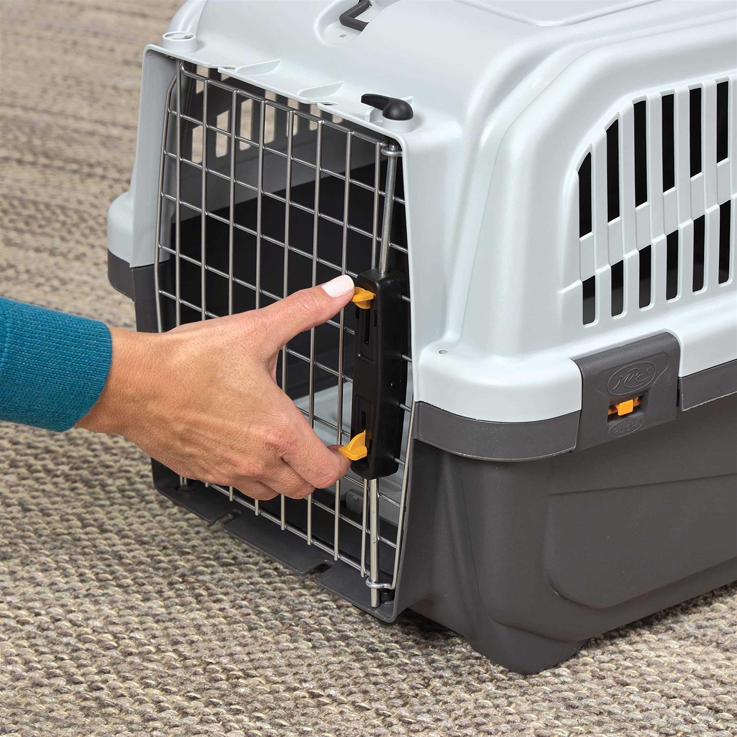 Midwest Homes for Pets Skudo 24” Plastic Cat Carrier with Integrated Litter Pan