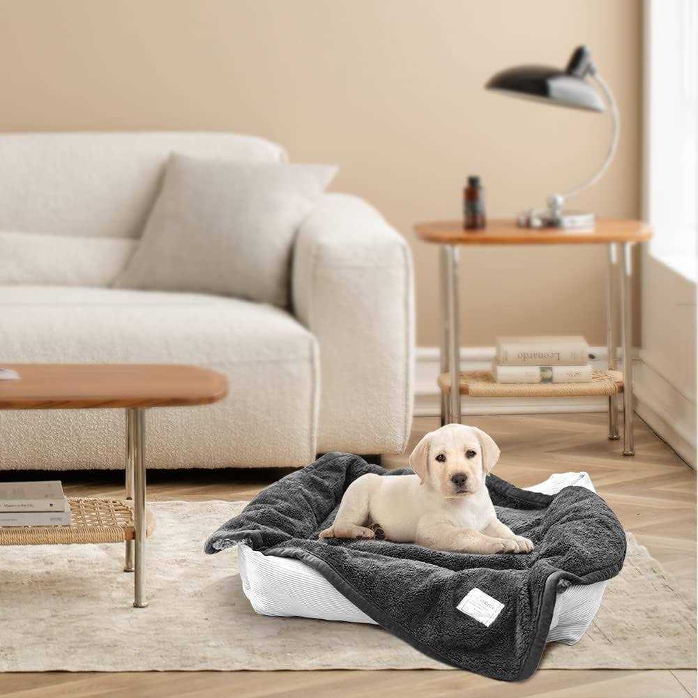 Waterproof Dog Blanket Soft Fluffy Plush Pet Blanket with Liquid Pee Proof Reversible Sherpa Couch Bed Cover Protector Throw Blanket for cats & Dogs