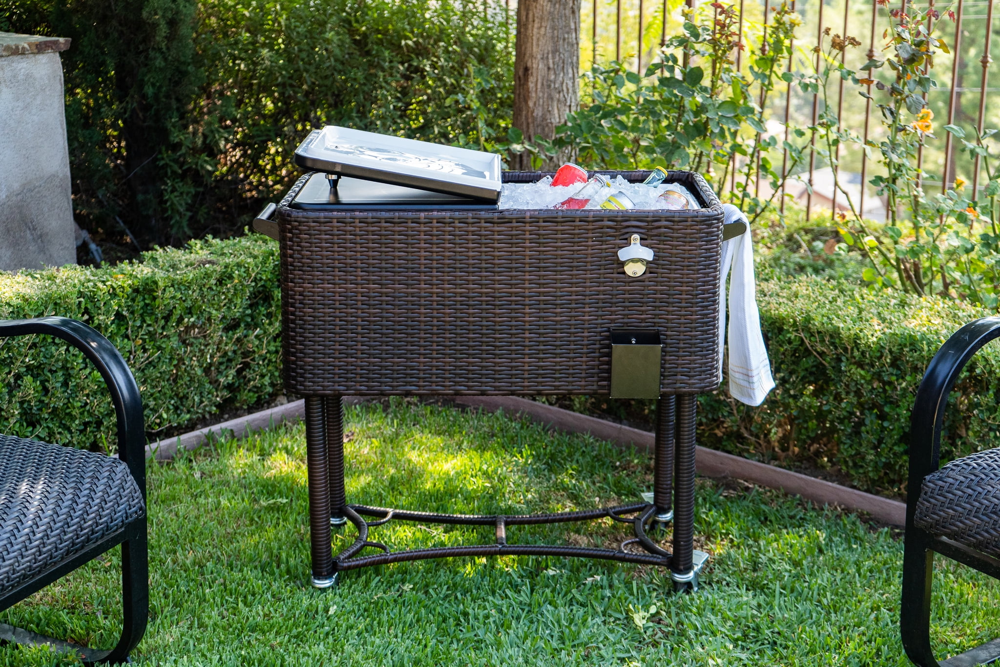 Permasteel 80-QT Wicker Outdoor Patio Cooler, Hand-Woven Wicker Cooler Cart, Rolling Cooler on Wheels with Handle, Brown
