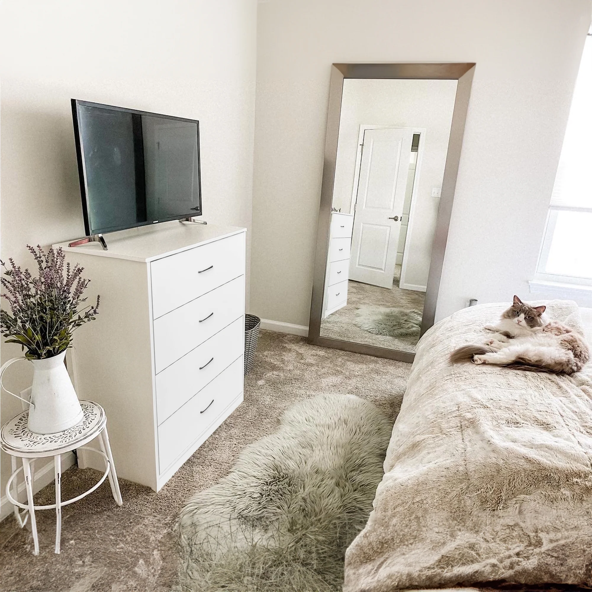 SUGIFT 4 Drawer Wood Dressers for Bedroom, Modern Storage Cabinet Dresser, Light Gray