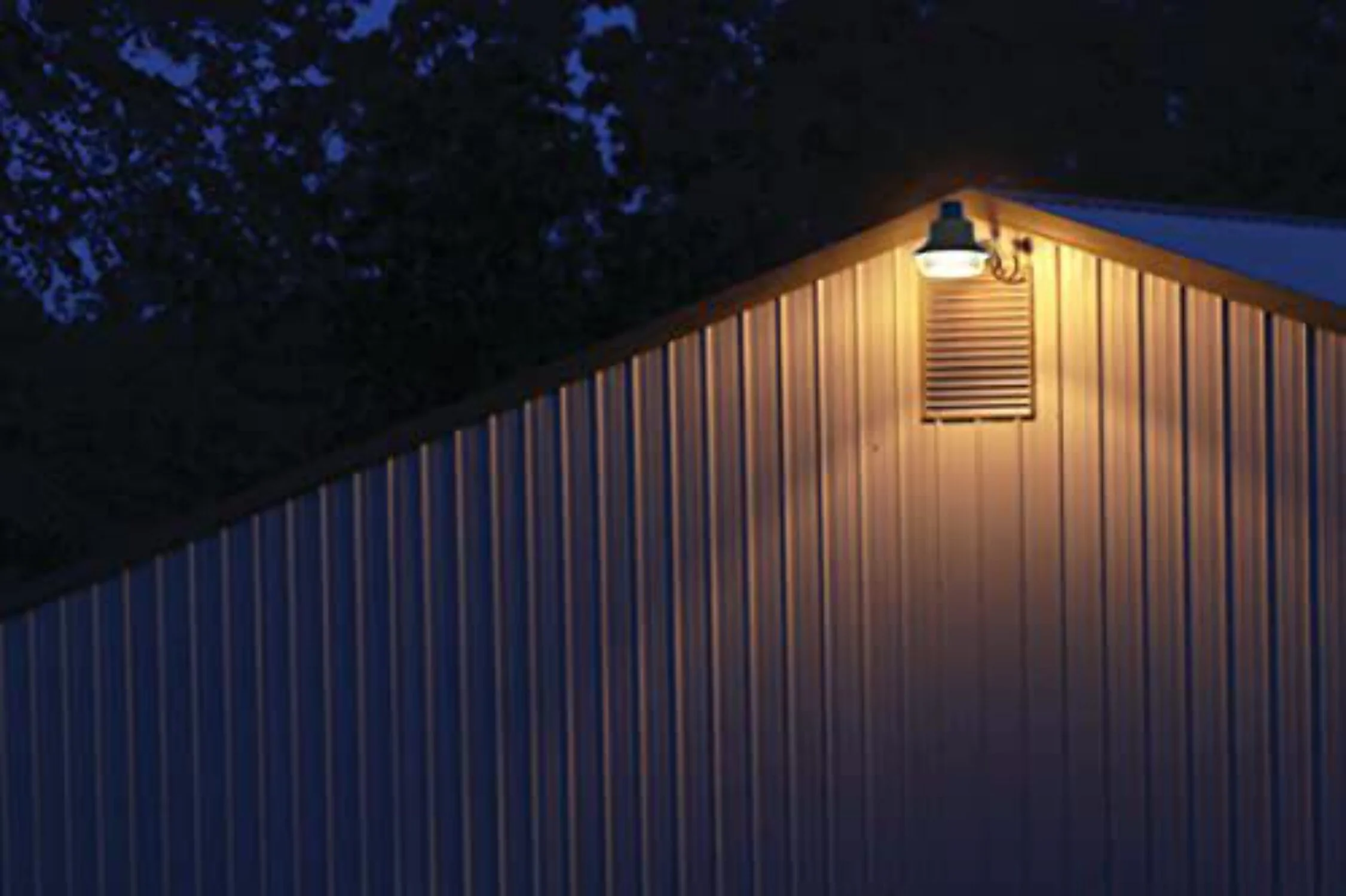 Lithonia Lighting ALO SWW2 per DNA M2 Outdoor LED Switchable MVOLT Photocell Security Bran Light