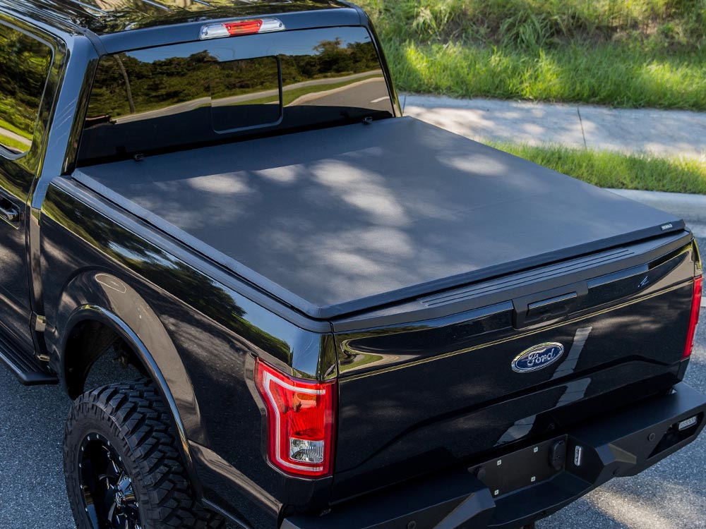 Gator Hybrid Hard Folding Vinyl Tonneau Truck Bed Cover 1999-2006 Chevy Silverado GMC Sierra 8 ft Bed
