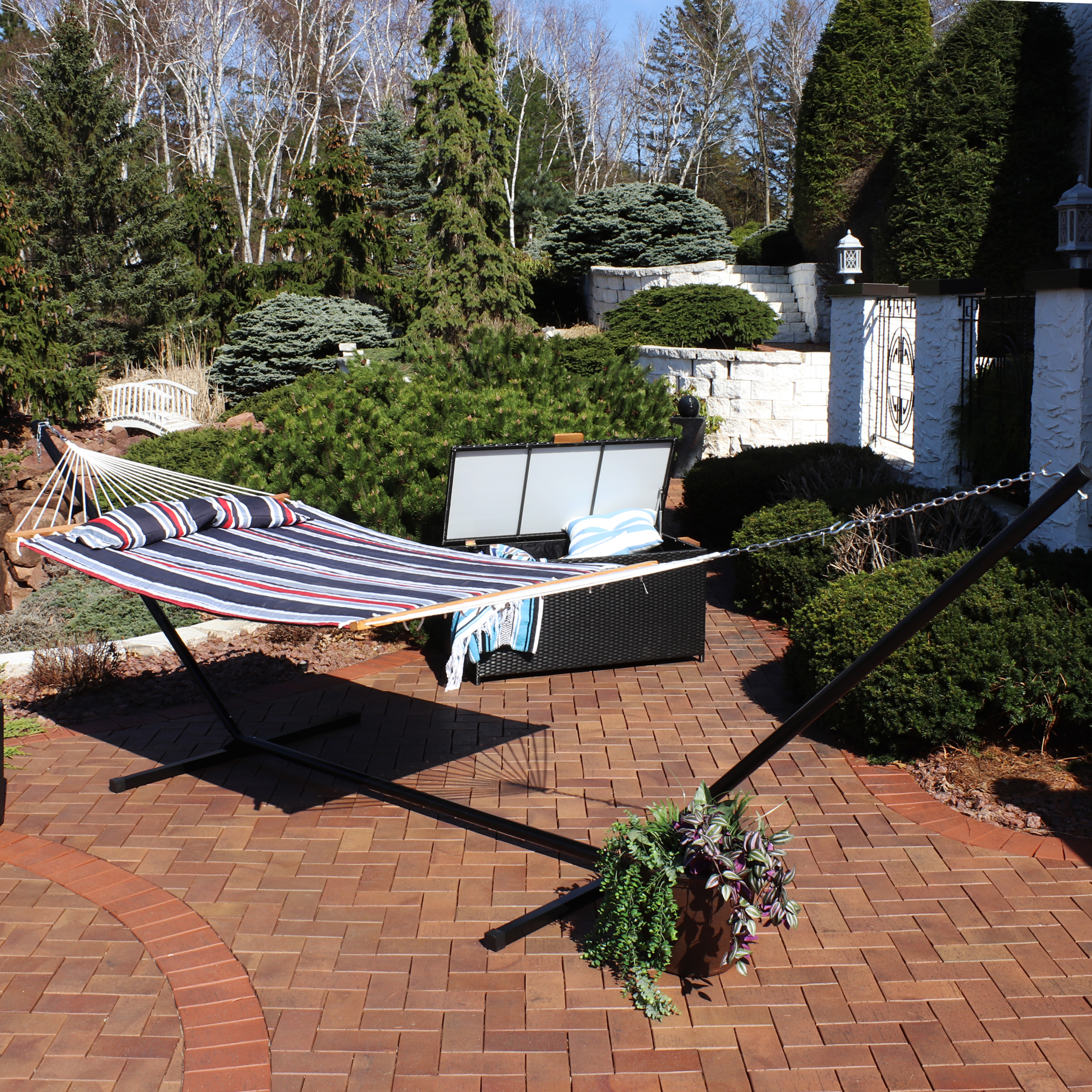 Sunnydaze 2-Person Freestanding Quilted Fabric Hammock with 15' Stand - Nautical Stripe