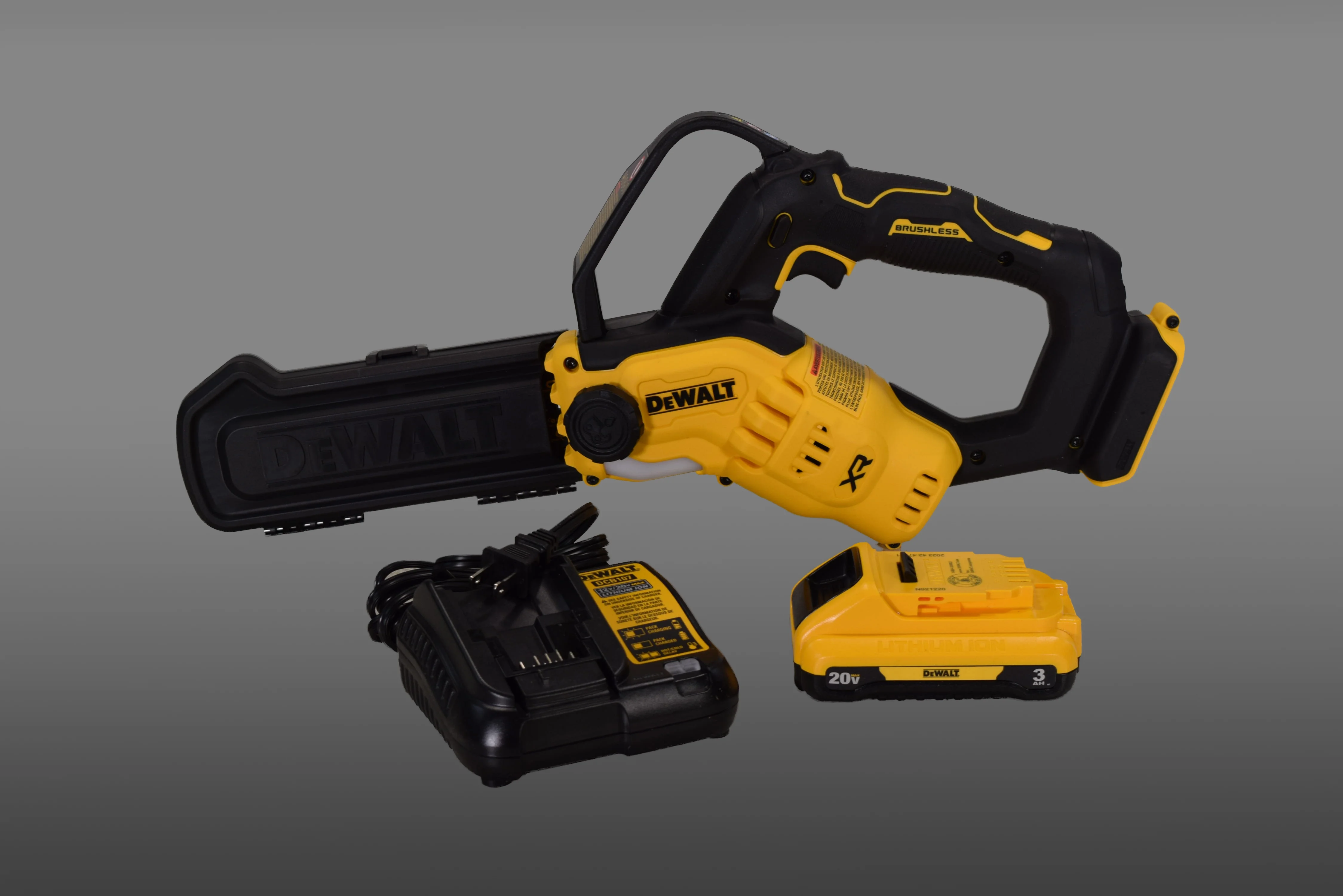 DeWalt DCCS623L1 20V Max Cordless Brushless 8 Inch Pruning Chainsaw Kit with 3.0 Ah Lithium-Ion Battery & Charger