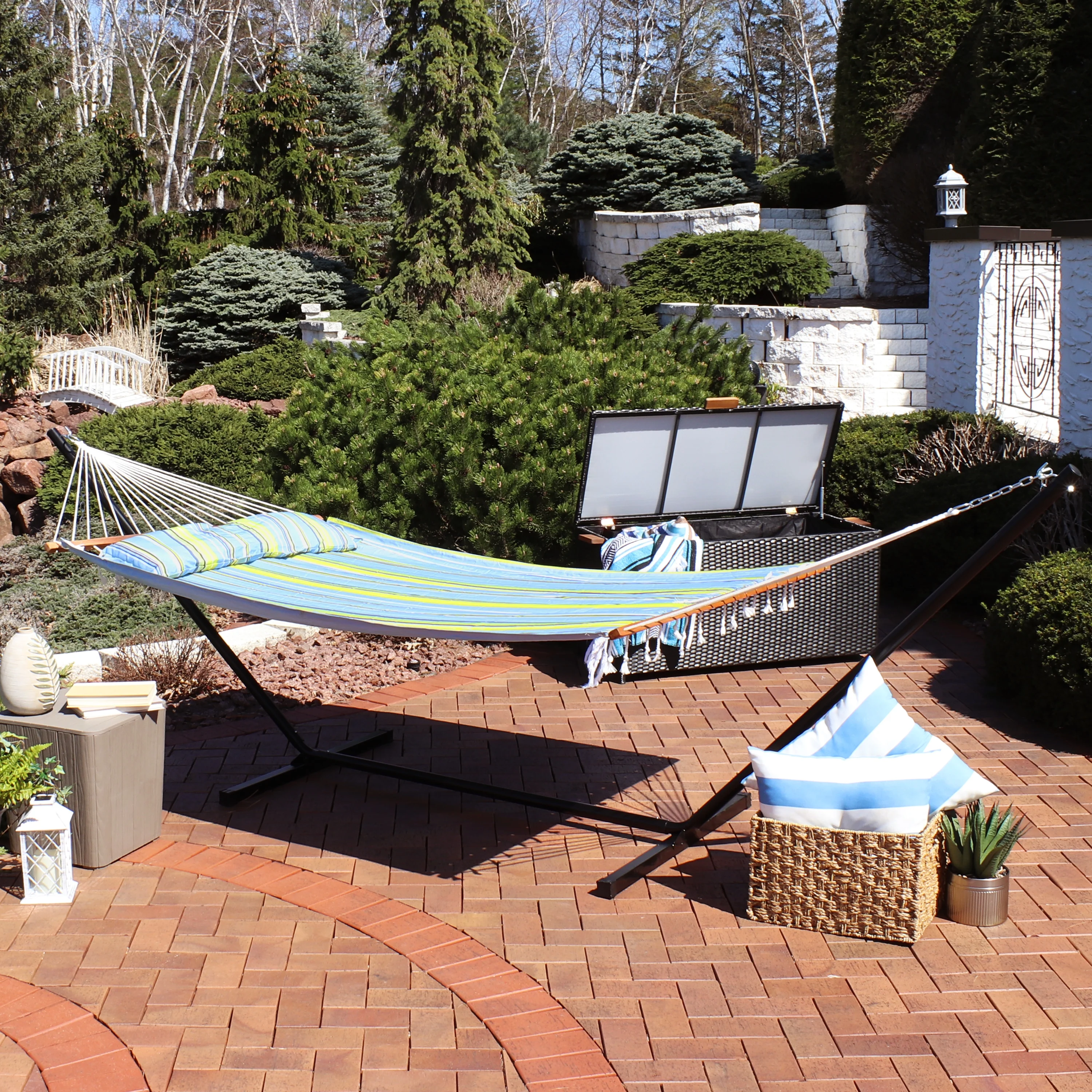 Sunnydaze 2-Person Freestanding Quilted Fabric Hammock with 12' Stand - Blue and Green