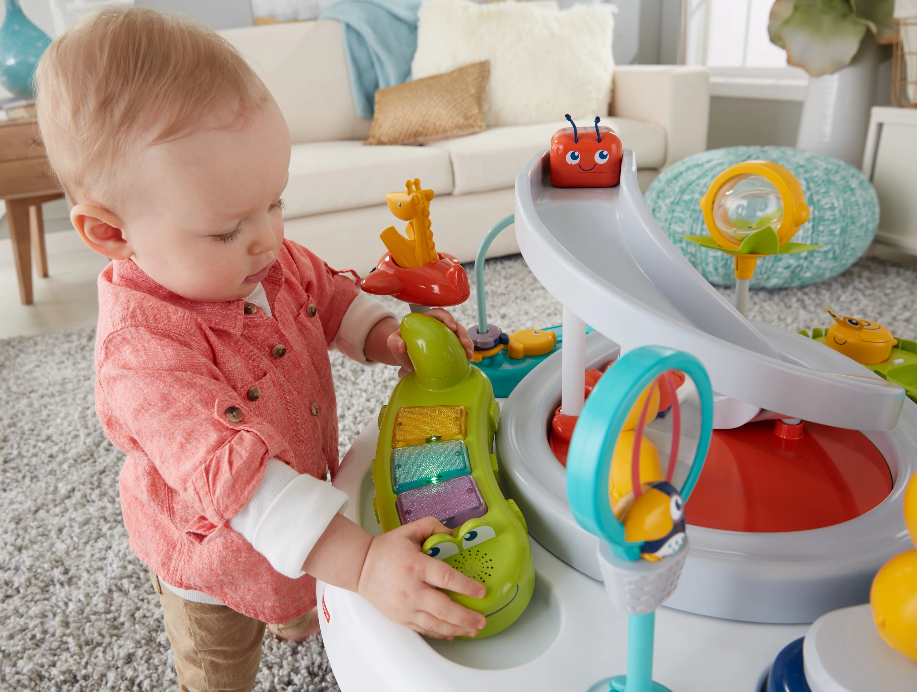 Fisher-Price 2-in-1 Sit-to-Stand Activity Center and Toddler Play Table, Spin ‘n Play Safari, Unisex