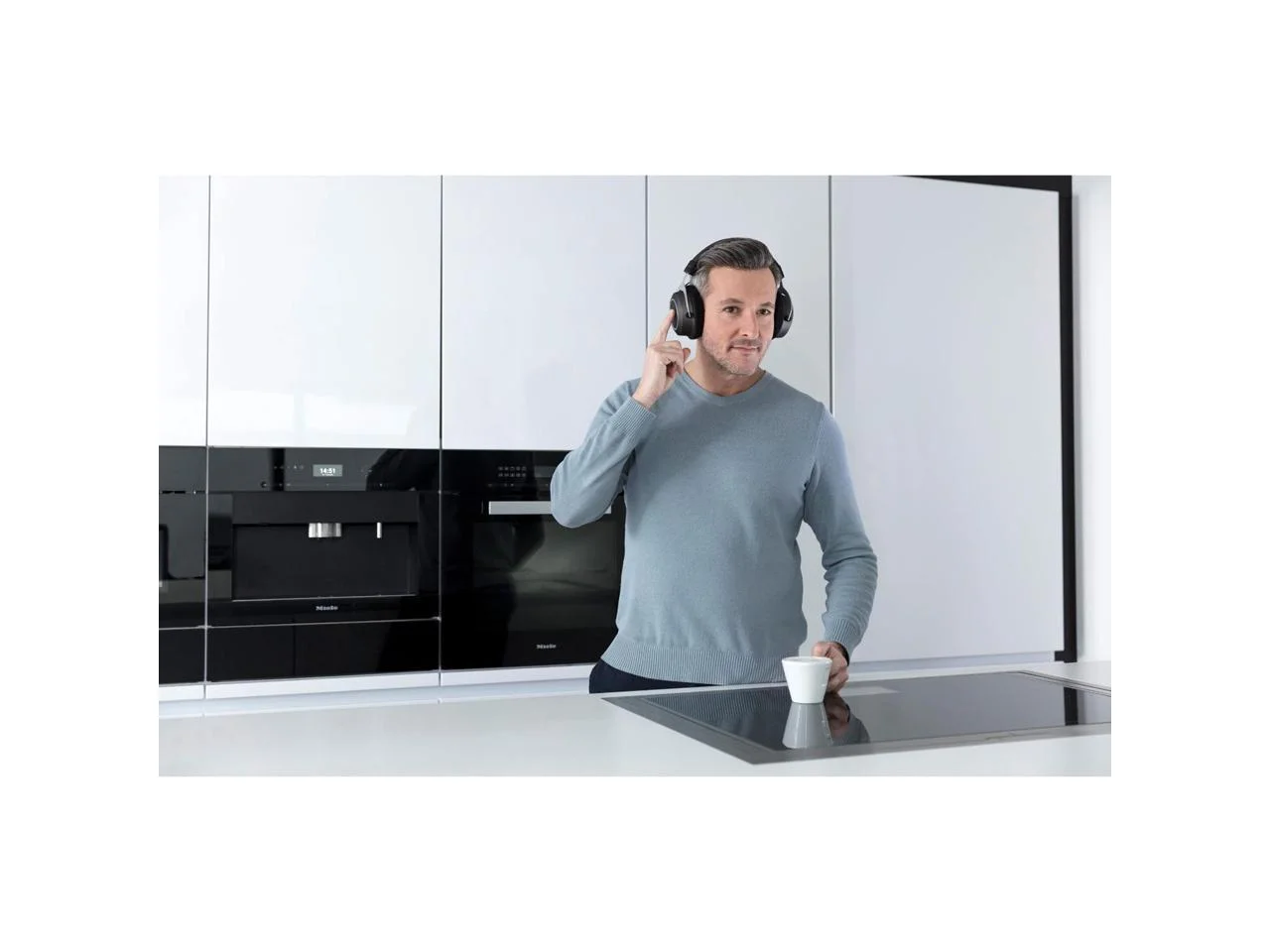 Beyerdynamic Amiron Wireless High-end Tesla Bluetooth® headphones with sound personalization (closed)