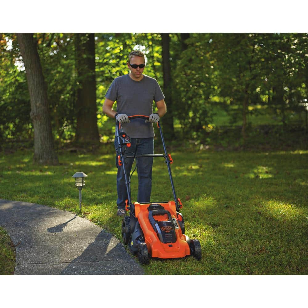 BLACK+DECKER 40V MAX 20 in Battery Powered Walk Behind Push Lawn Mower with 2 2Ah Batteries & Charger CM2043C